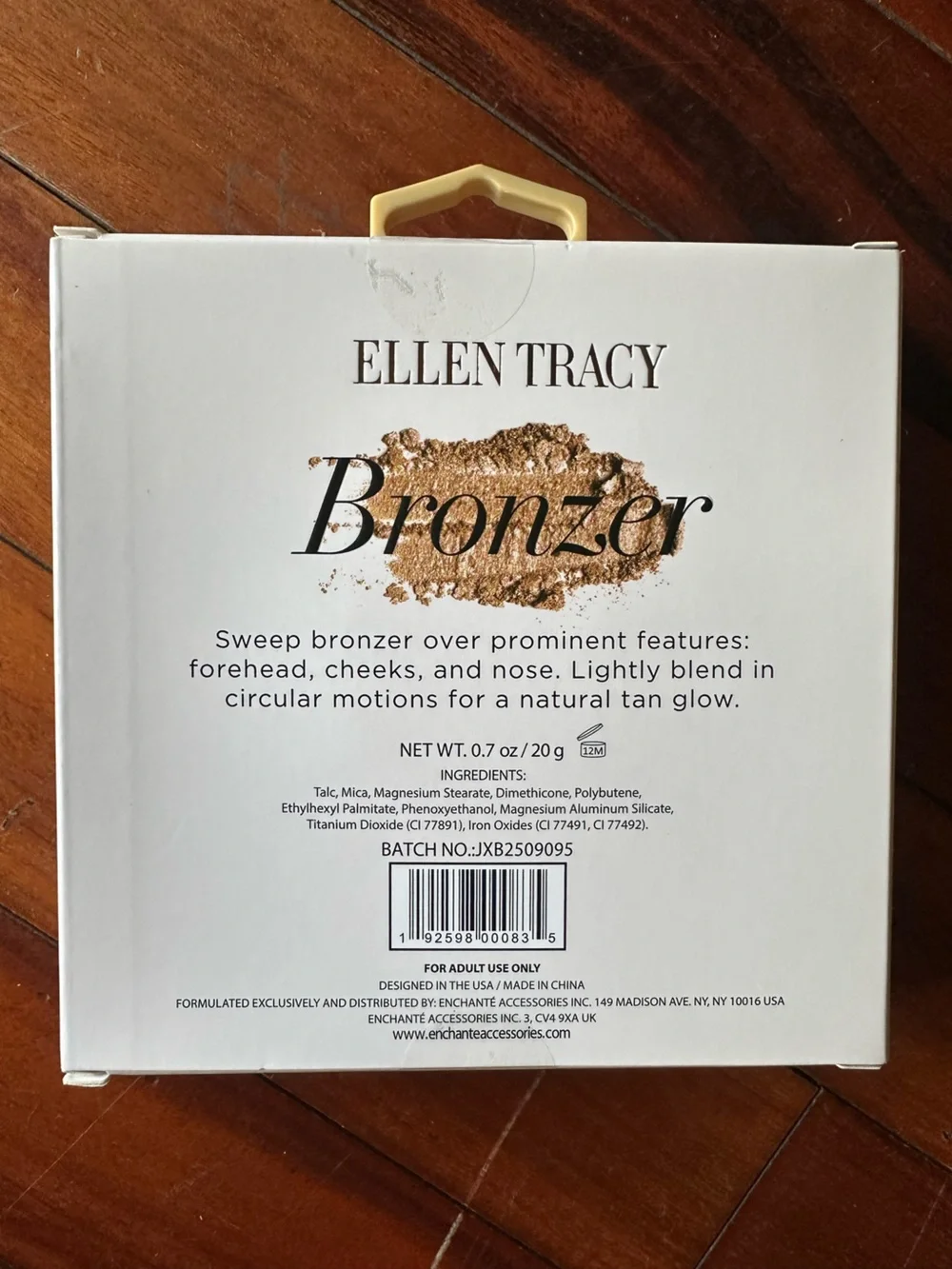 ELLEN TRACY Luminous Bronzer - Gold, Bronze